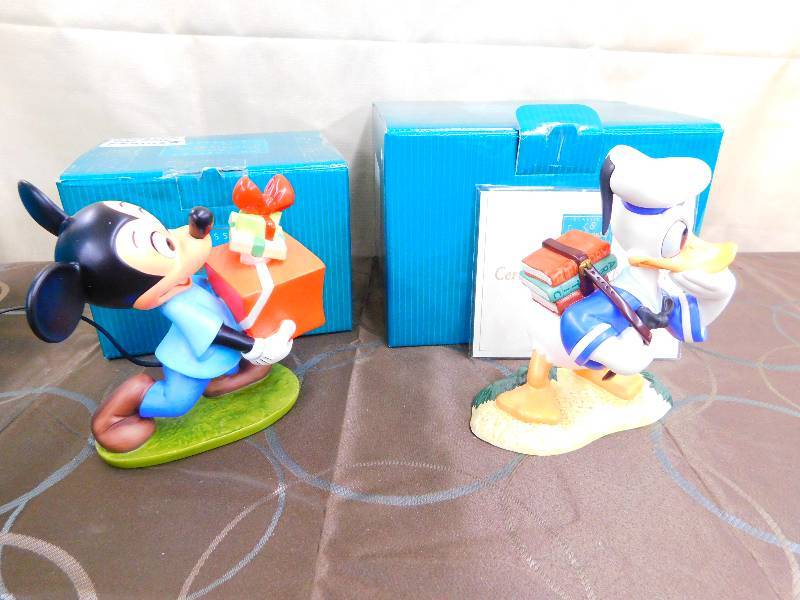 lot 412 image: CLASSICS WALT DISNEY COLLECTIONS FIGURINES