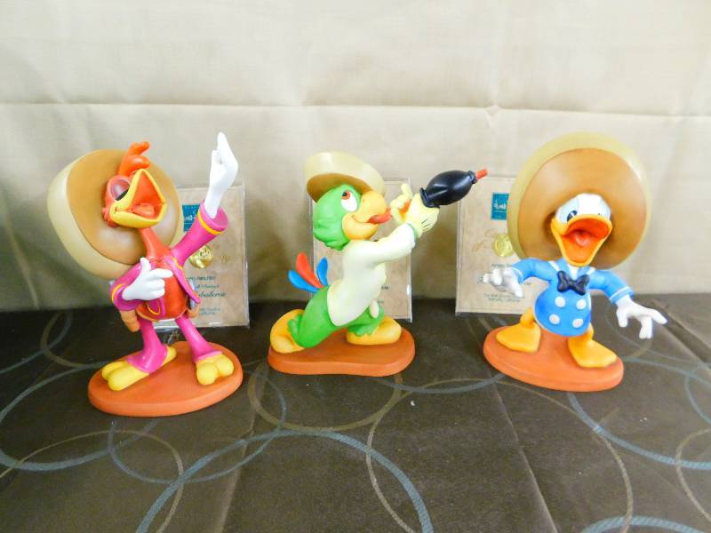 lot 469 image: CLASSICS WALT DISNEY COLLECTIONS FIGURINES