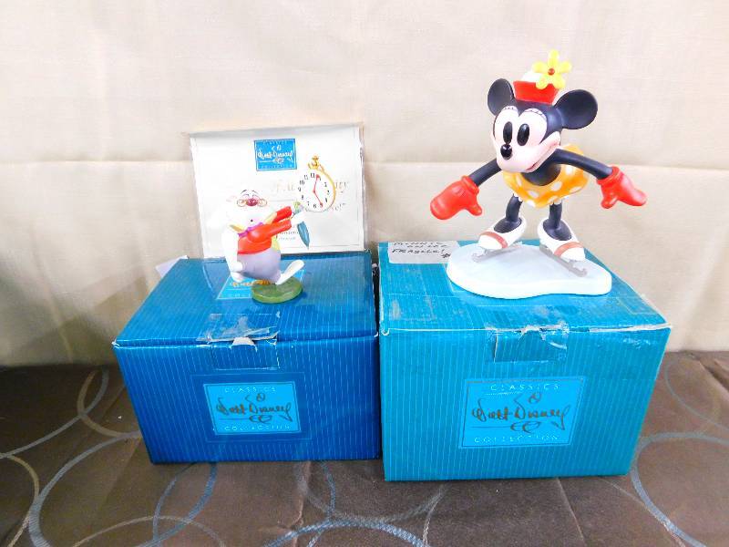 lot 474 image: CLASSICS WALT DISNEY COLLECTIONS FIGURINES