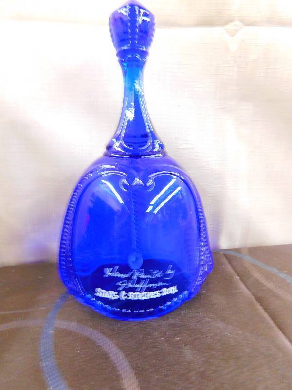 lot 498 image: FENTON 2001 BLUE GLASS BELL LET FREEDOM RING