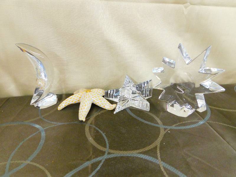 lot 499 image: HOME DECOR, GLASS DECOR