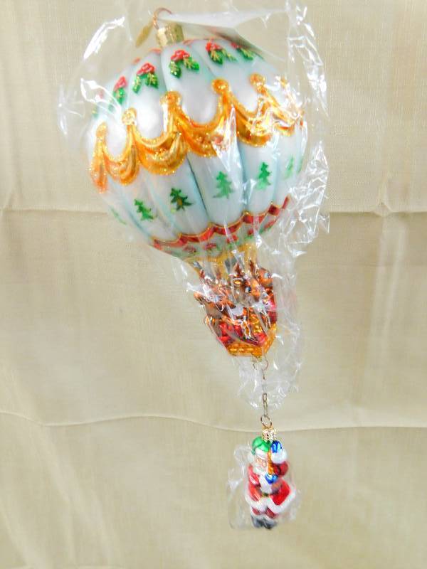 lot 504 image: CHRISTOPHER RADKO HOLIDAY ORNAMENT