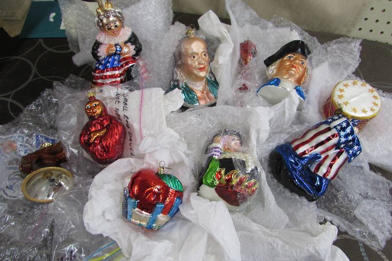 lot 526 image: CHRISTOPHER RADKO HOLIDAY ORNAMENTS