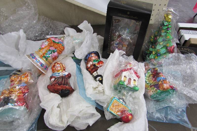 lot 537 image: CHRISTOPHER RADKO HOLIDAY ORNAMENTS