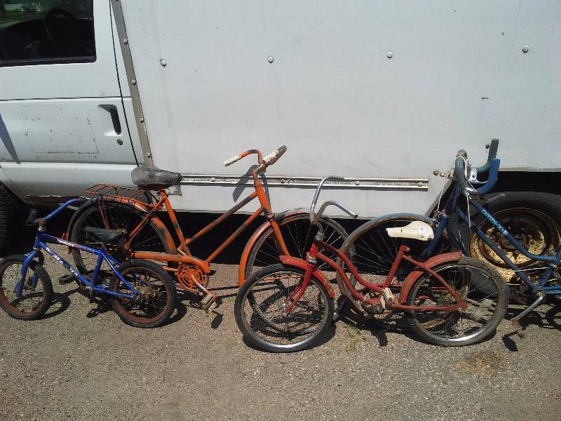 lot 24 image: Bikes (4)