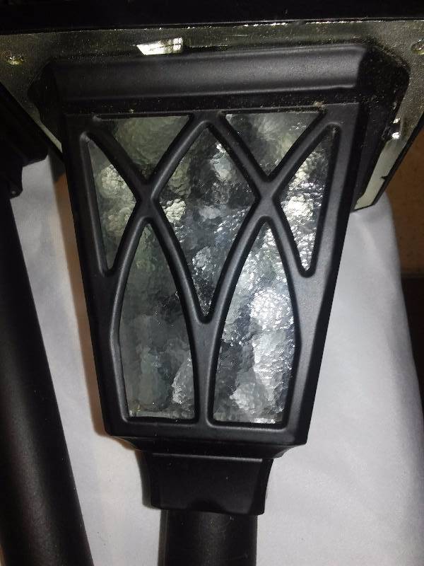 lot 44 image: Outdoor Household, Heavy Duty Solar Lights
