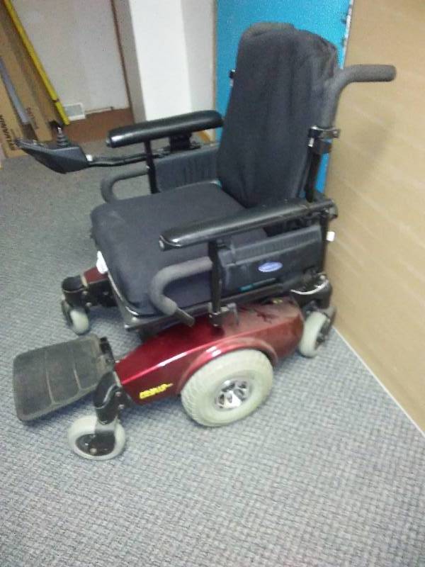 lot 58 image: Power Chair Invocare Pronto Pro-Step, Needs Batteries