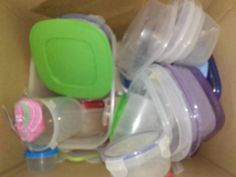 lot 62 image: Large lot of Plastic Storage Containers and More