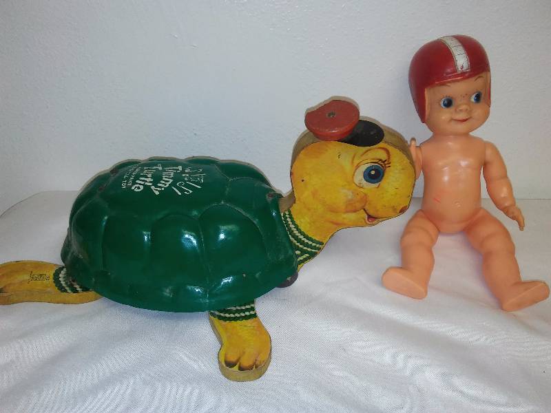 lot 124 image: Vintage Fisher-Price Timmy Turtle and Effenbee Football Doll