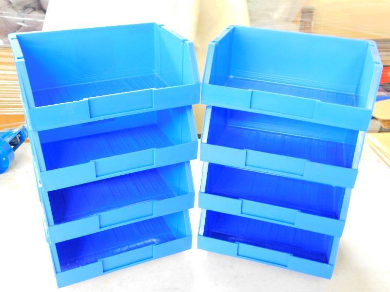 lot 9 image: STORAGE BINS