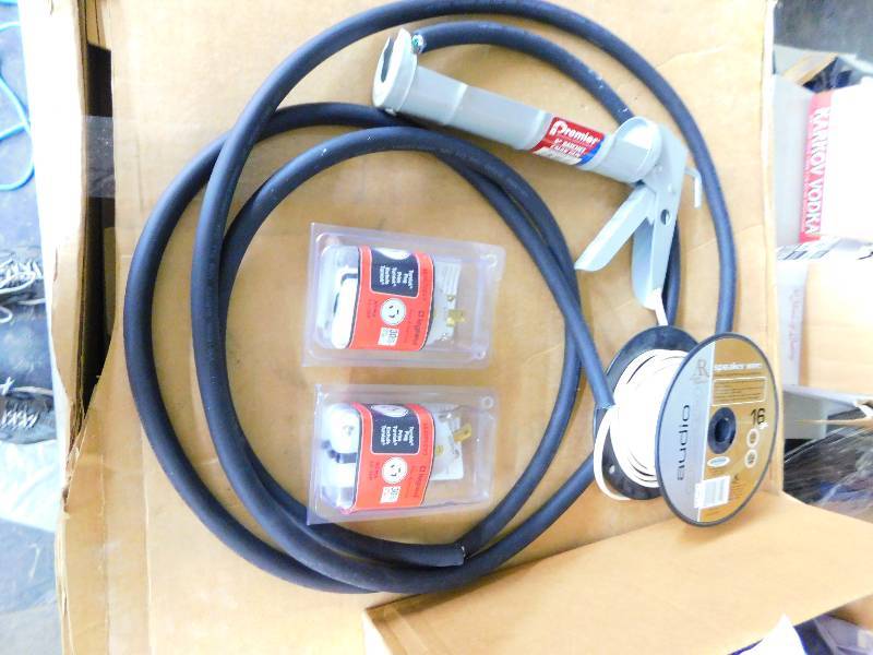 lot 12 image: APPLIANCE CORD, CAULKING GUN AND WIRE