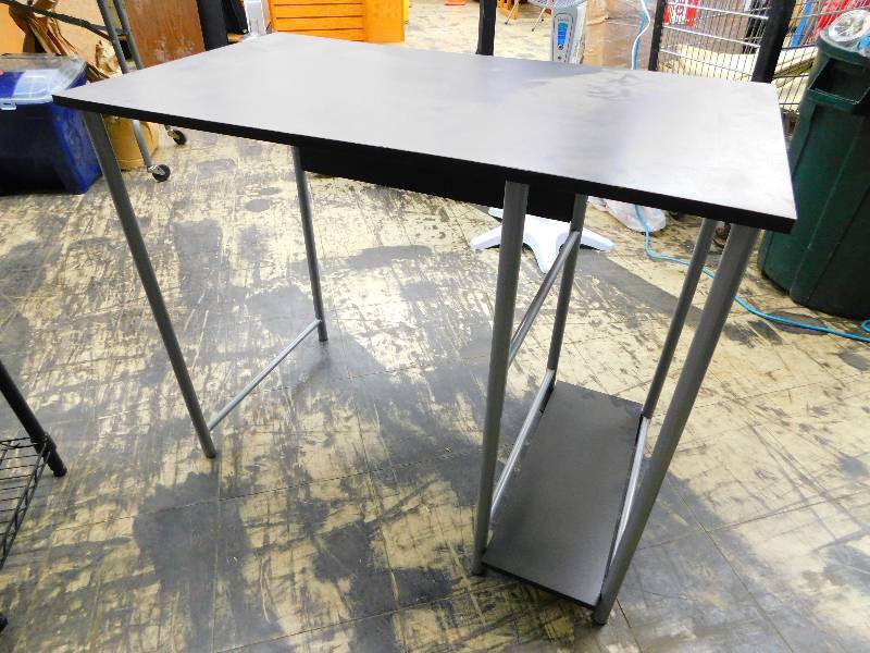 lot 17 image: COMPUTER DESK, 36 W X 30 TALL X 20 DEEP