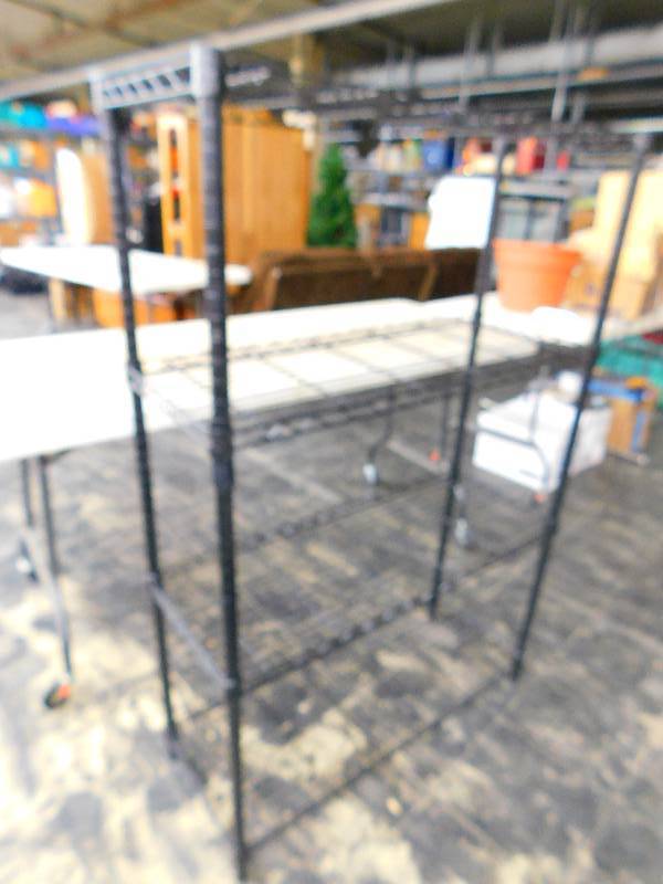 lot 18 image: WIRE RACK SHELVING UNIT