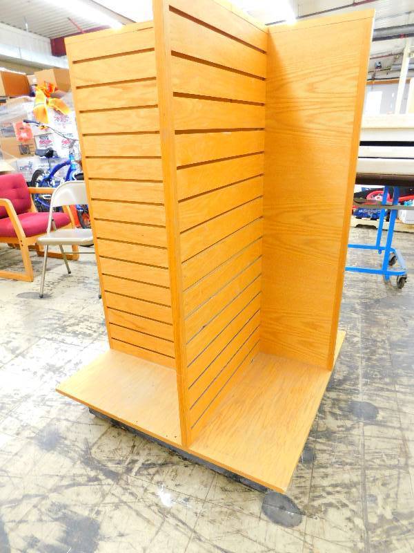 lot 22 image: DISPLAY RACK, 36 X 36 X 48 TALL