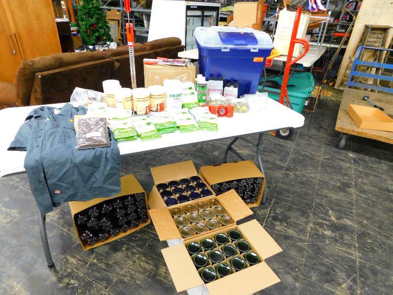 lot 43 image: HOME BREWERS STARTER KIT