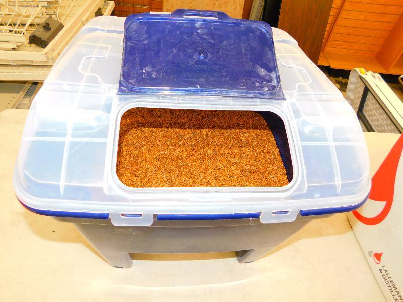 lot 48 image: TUB WITH ROASTED MALT