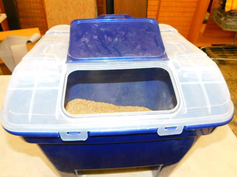 lot 50 image: TUB WITH MALT