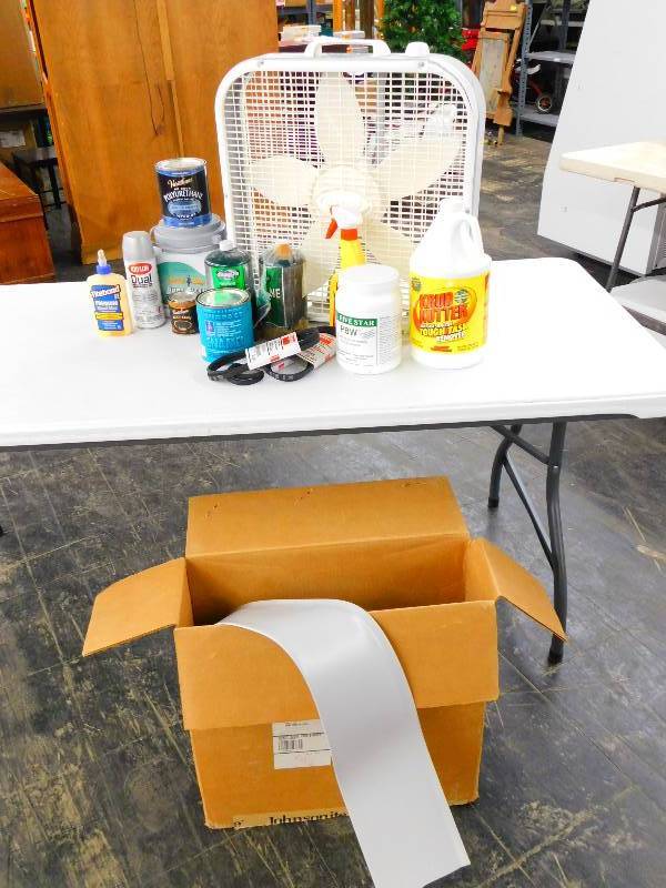 lot 65 image: MISC CLEANING SUPPLIES