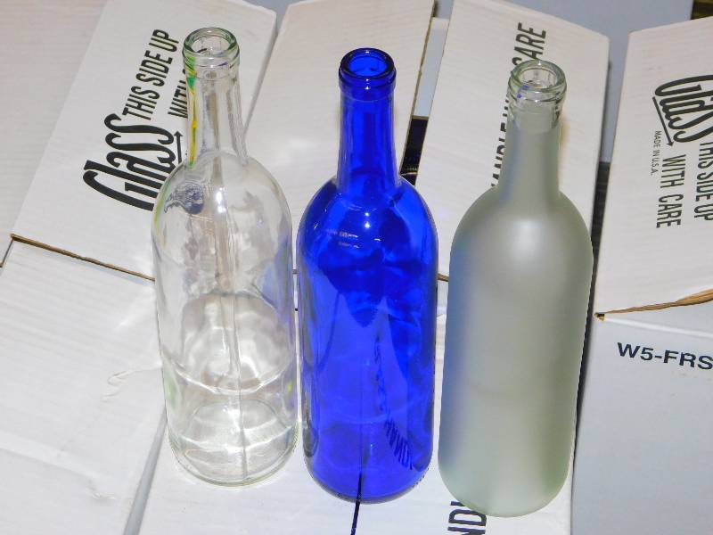 lot 72 image: BOTTLES