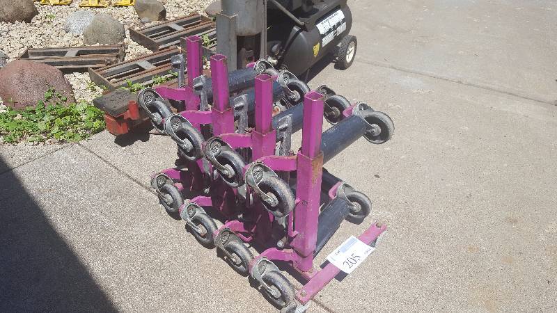 lot 205 image: Set of (4) Go Jacks Model 5000 on a Rolling Storage Rack