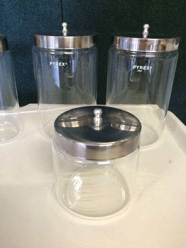lot 49 image: Pyrex Medical Glass Sundry Jars