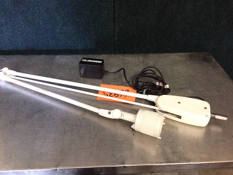 lot 50 image: Retails New $350 Dazor 6234A Floating Adjustable Arm Halogen Task Light Lamp 20W Light 38 Concentrated Beam Of Light The ideal exam and work light for medical, salon and industrial environments Excellent Working Condition - Needs Mounting Base