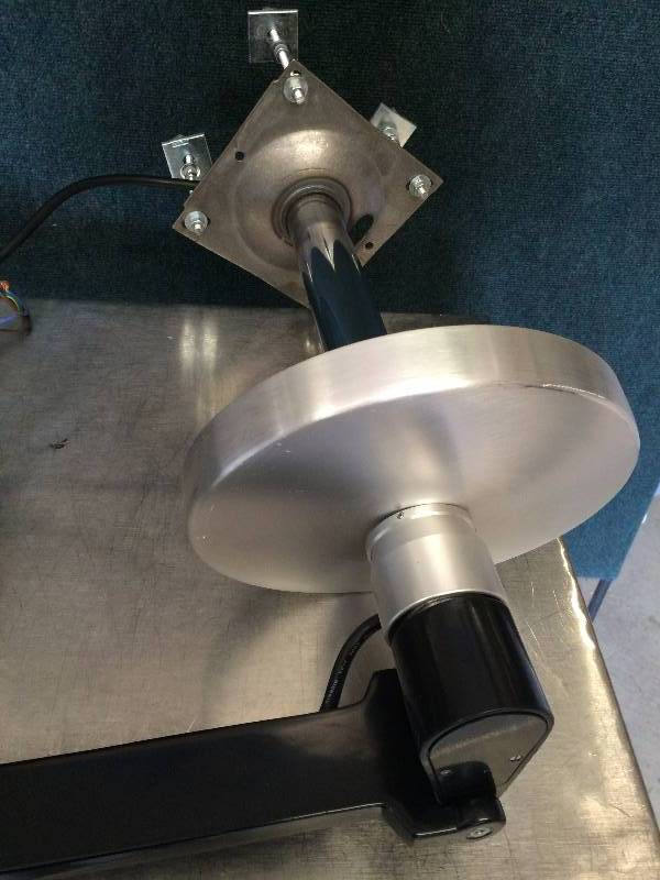lot 52 image: WOW Retails Used $900 Medical Steris Amsco EXAMINER 10 Surgical Minor Surgery Exam Light Swing Arm Ceiling Mount - Super Condition