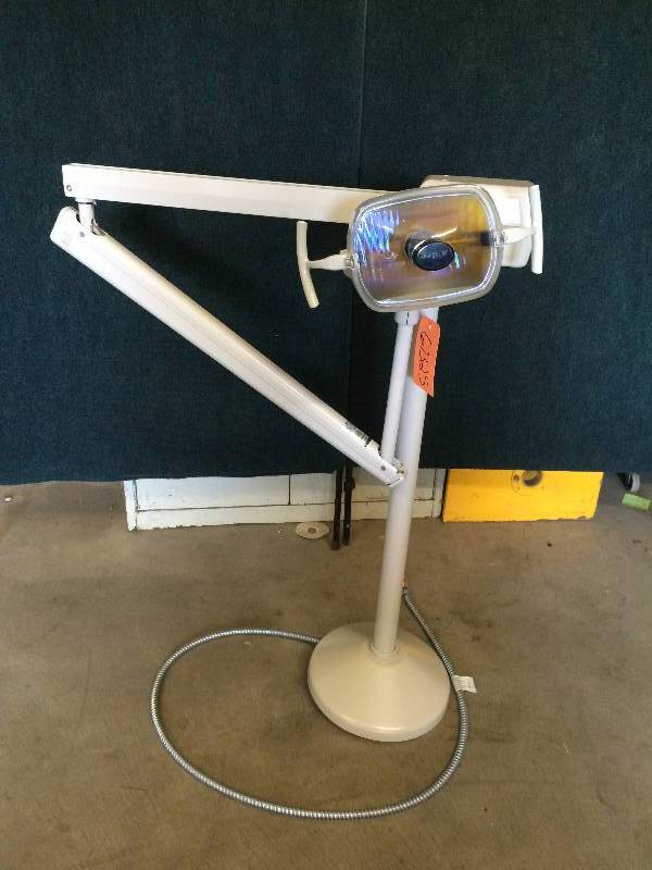 lot 17 image: Retails New $3000 - A-dec 6300 Operatory Three Intensity Settings Halogen Dental Light Ceiling Mount Extended Post With Third Axis Flexarm Floating Rotation System - Excellent Working Condition