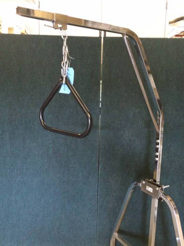 Retails New 350 INVACARE OFFSET TRAPEZE BAR WITH INVACARE FLOOR STAND