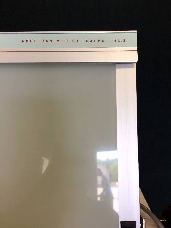 lot 25 image: American Medical Sales Tilting 2 Panel X-ray Viewbox 202D Viewer Tracing Profile Shadow Silhouette Pictures Mobile Workstation Desk - Great For Kids & Art Projects Too