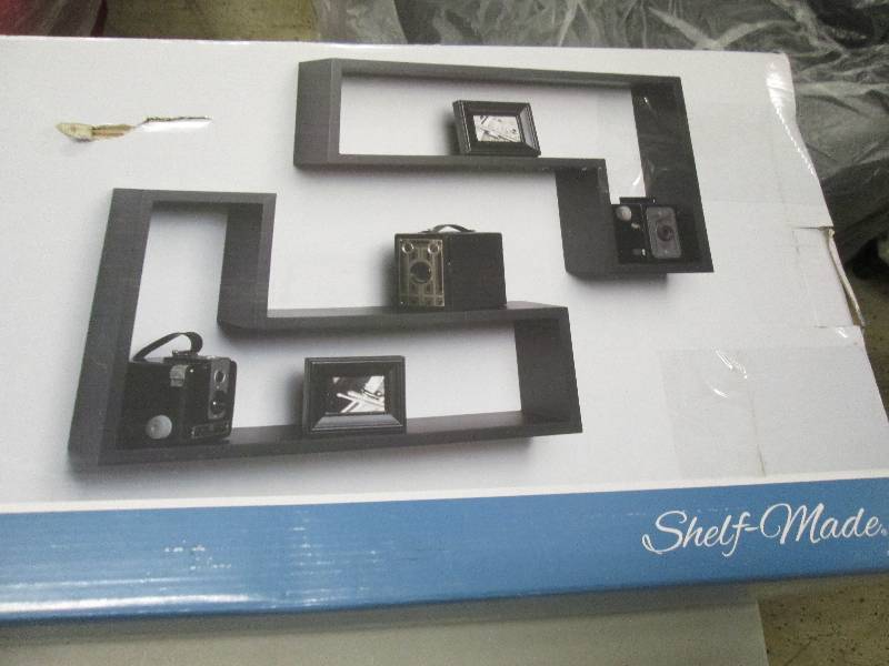lot 19 image: John Sterling Decorative L-Shaped S...