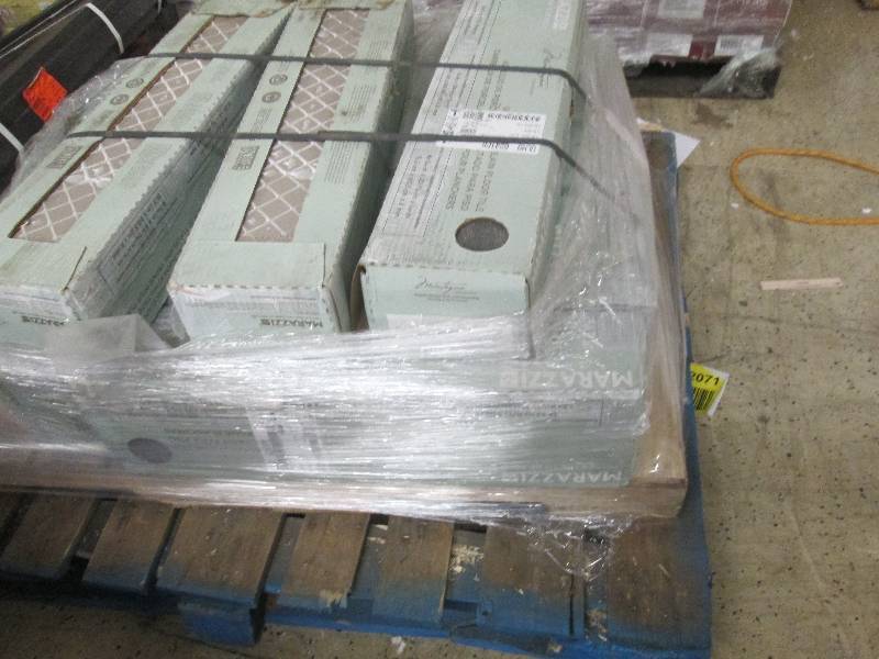 lot 24 image: 11 cases Marazzi Montagna Smoky Bla...