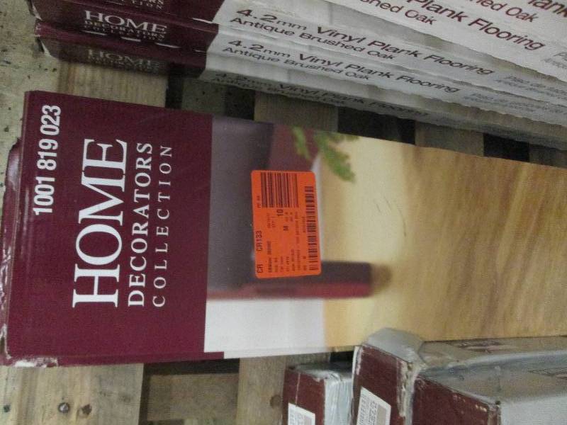 lot 27 image: 2 cases Home Decorators Collection ...