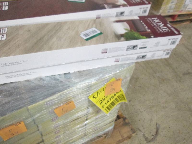 lot 50 image: 2 cases Home Decorators Collection ...