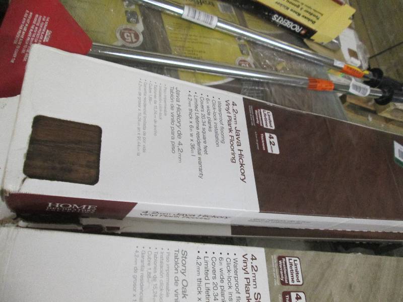 lot 51 image: 3  cases Home Decorators Collection...