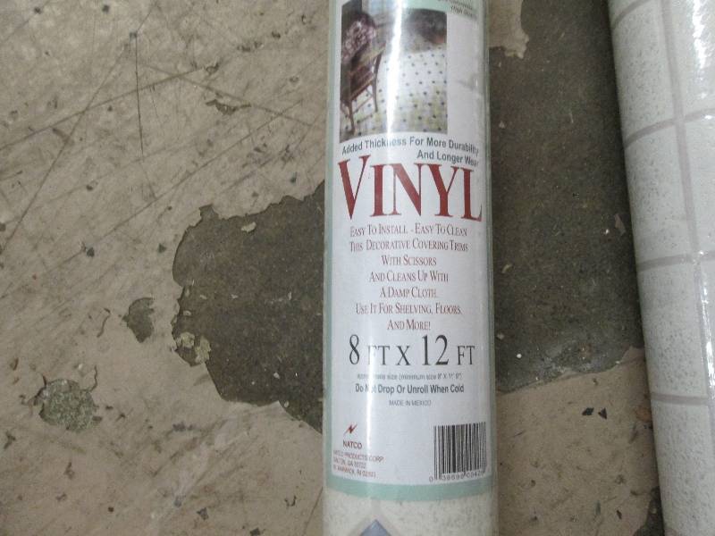lot 72 image: 8 ft. x 12 ft. Vinyl Unbound Remnan...