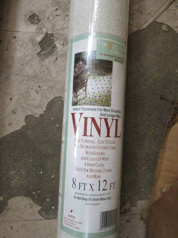 lot 73 image: 8 ft. x 12 ft. Vinyl Unbound Remnan...