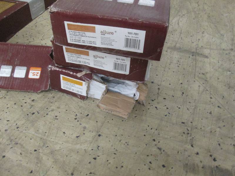 lot 82 image: 3 Cases Traffic Master Allure 6 in....