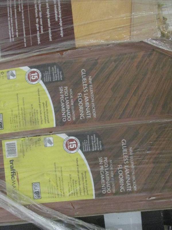 lot 85 image: 13 Cases Traffic Master New Ellento...