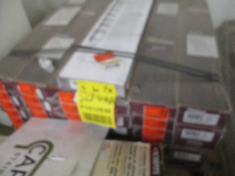 lot 88 image: 10 cases Traffic Master Hand-Scrape...