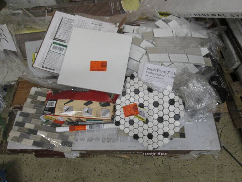 lot 98 image: Pallet of Assorted Flooring & Decor...