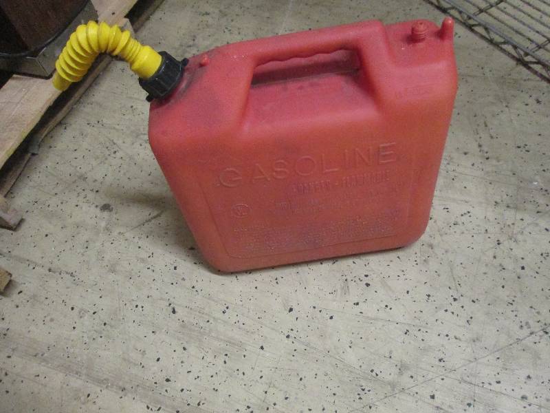 lot 116 image: Large Plastic Gas Can...