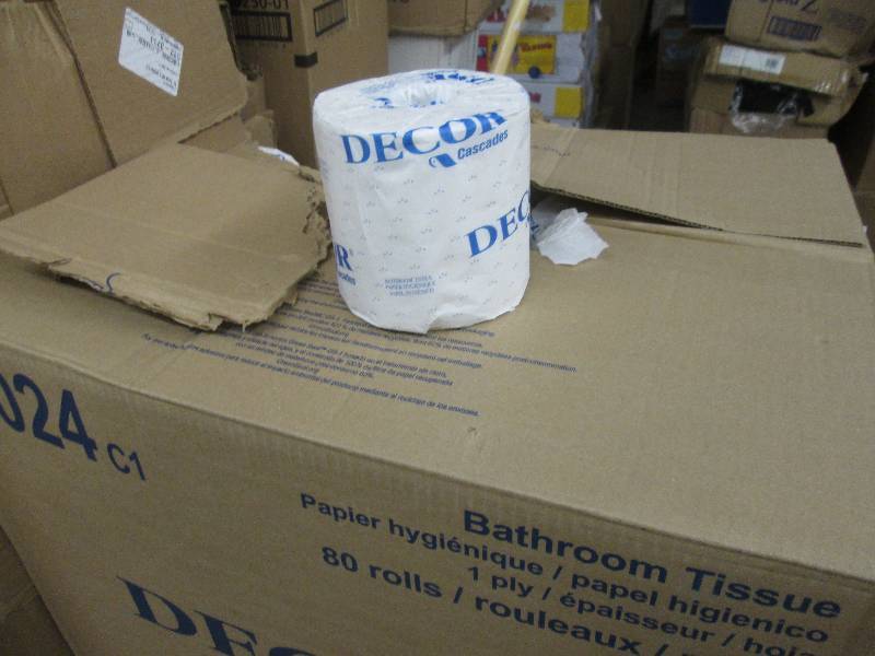lot 155 image: Case of 79 Rolls Dcor 1 ply Bathr...