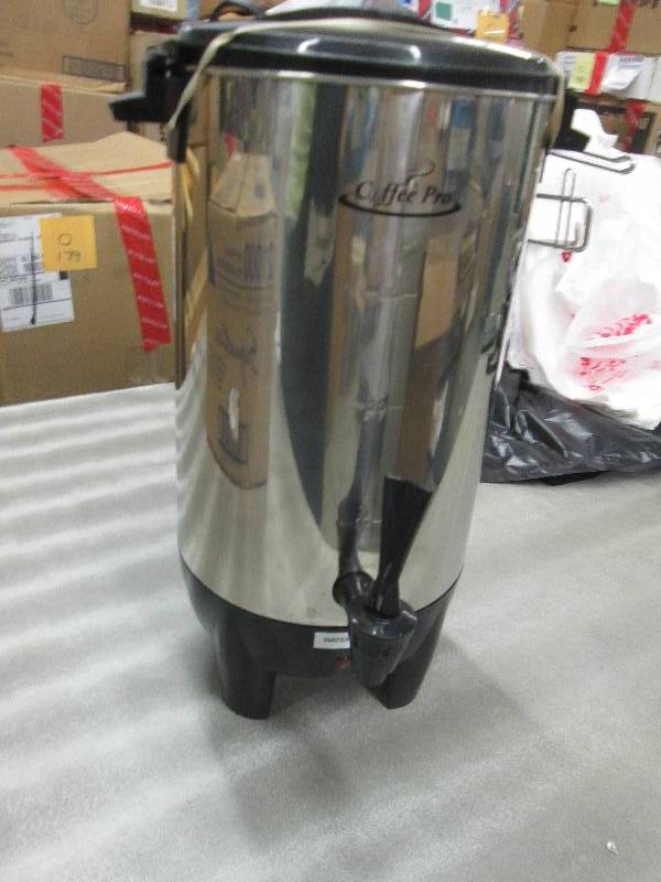 lot 198 image: 30 Cup Coffee Maker Server...
