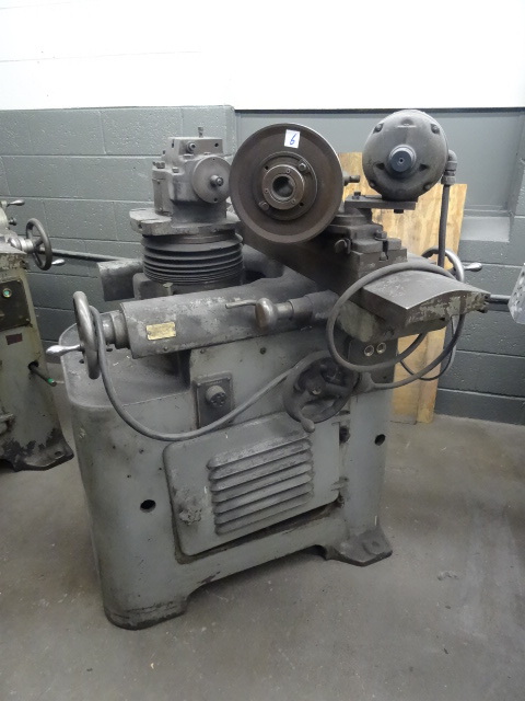 lot 6 image: Cincinatti No 2 cutter grinder. Com...