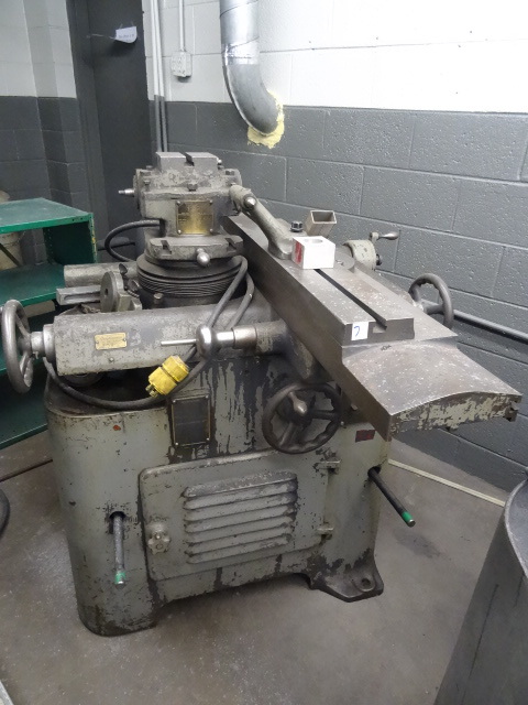 lot 7 image: Cincinatti No 2 cutter grinder. Com...