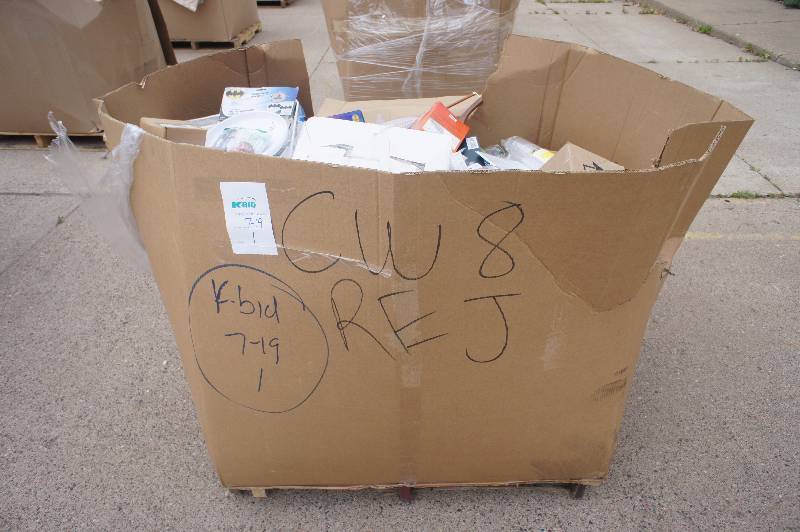 1 MASSIVE PALLET LOT OF AMAZON GENERAL MERCHANDISE YOU GET EVERYTHING TONS OF NEW ITEMS GREAT FOR RE-SELLERS