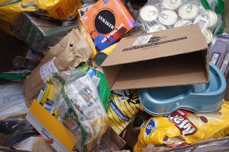 1 MASSIVE PALLET / LOT OF AMAZON GENERAL MERCHANDISE! MOSTLY "PET