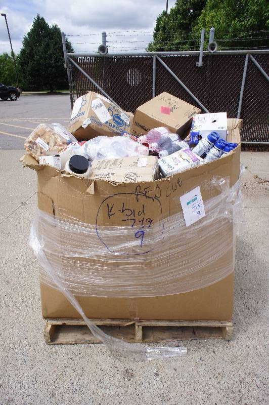 1 MASSIVE PALLET  LOT OF AMAZON GENERAL MERCHANDISE - MOSTLY - FOOD ITEMS   YOU GET EVERYTHING
