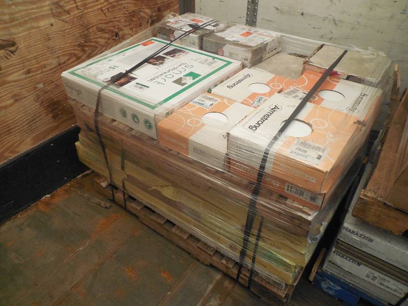 lot 1 image: PALLET LOT OF FLOORING